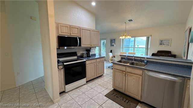 332 Peabody Circle, Avon Park, FL 33825