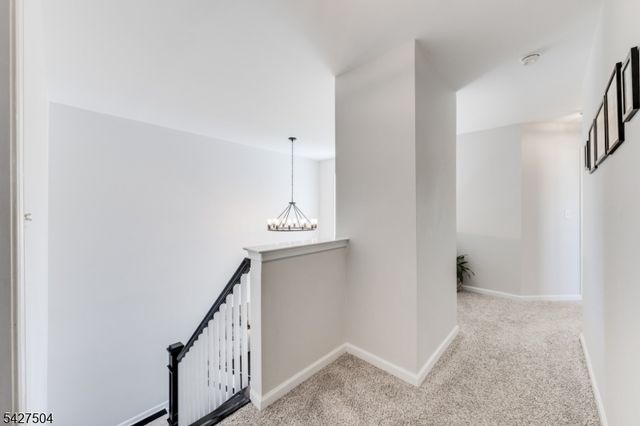 71 Saxton Dr, Hackettstown Town, NJ 07840