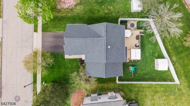 71 Saxton Dr, Hackettstown Town, NJ 07840