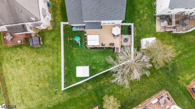 71 Saxton Dr, Hackettstown Town, NJ 07840
