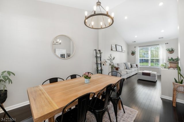 71 Saxton Dr, Hackettstown Town, NJ 07840