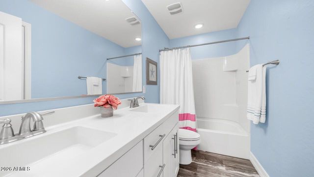 3743 W LAPENNA Drive, New River, AZ 85087