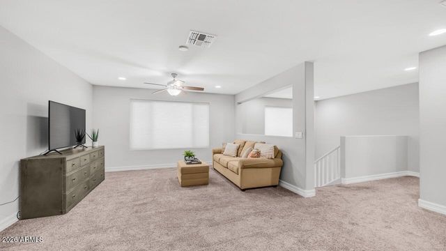 3743 W LAPENNA Drive, New River, AZ 85087