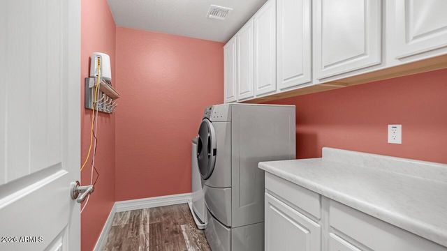 3743 W LAPENNA Drive, New River, AZ 85087