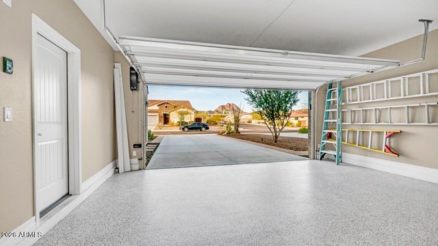 3743 W LAPENNA Drive, New River, AZ 85087