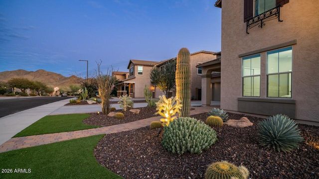 3743 W LAPENNA Drive, New River, AZ 85087