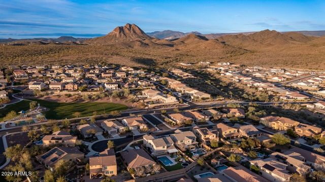 3743 W LAPENNA Drive, New River, AZ 85087