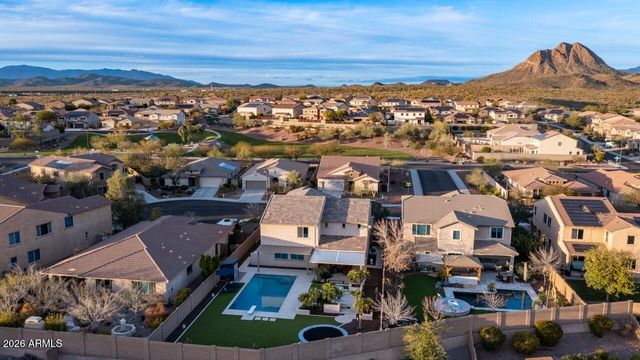 3743 W LAPENNA Drive, New River, AZ 85087