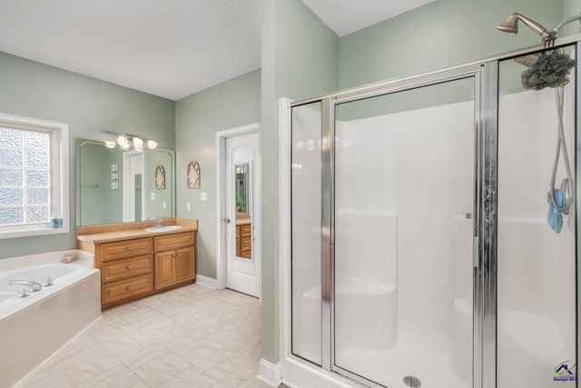 210 Silk Tree Trace, Kathleen, GA 31047