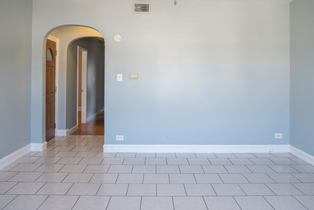 5445 W 64th Street 2, Chicago, IL 60638