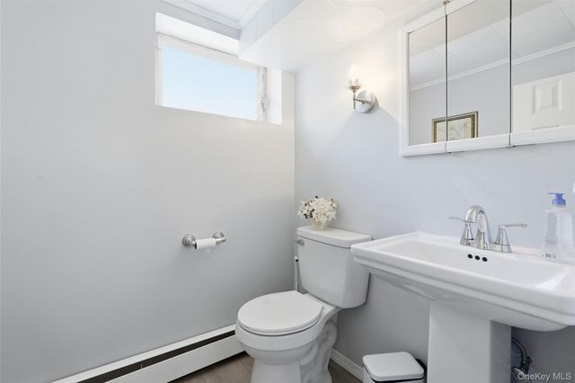 153 Davison, Lynbrook, NY 11563