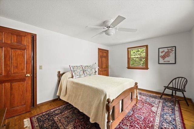 73 Center Street, Plympton, MA 02367
