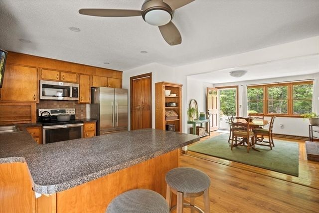 73 Center Street, Plympton, MA 02367