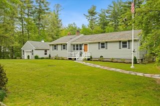 73 Center Street, Plympton, MA 02367