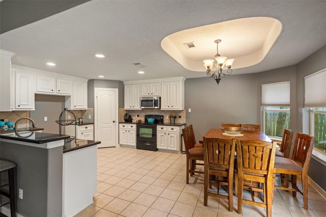 13322 Enchanted Way Drive, Montgomery, TX 77356
