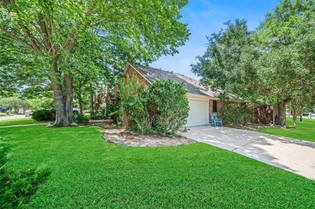 13322 Enchanted Way Drive, Montgomery, TX 77356