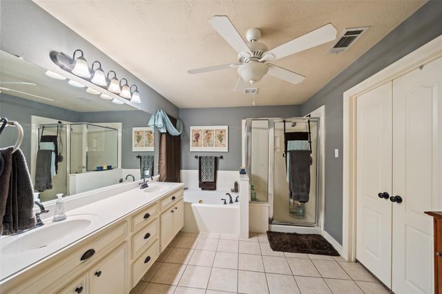 13322 Enchanted Way Drive, Montgomery, TX 77356