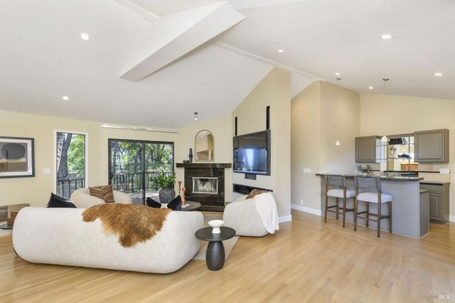 101 Garner Dr, Novato, CA 94947