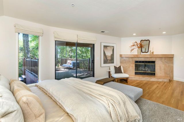 101 Garner Dr, Novato, CA 94947