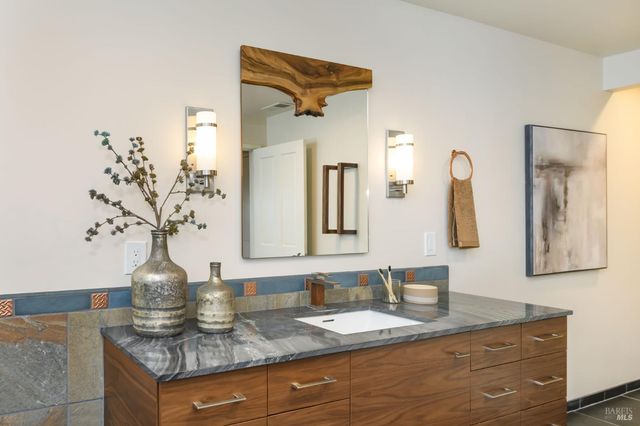 101 Garner Dr, Novato, CA 94947