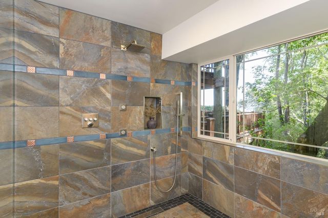 101 Garner Dr, Novato, CA 94947