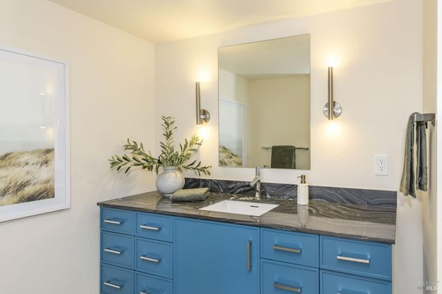 101 Garner Dr, Novato, CA 94947