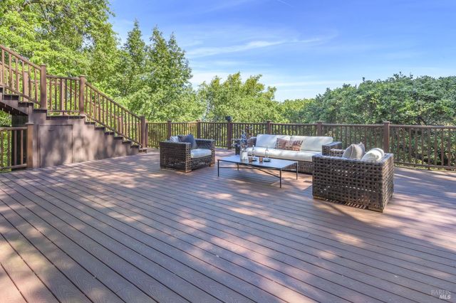 101 Garner Dr, Novato, CA 94947