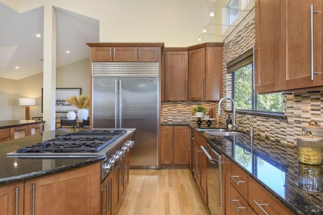 101 Garner Dr, Novato, CA 94947