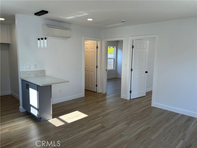 2033 W Burnett Street, Long Beach, CA 90810