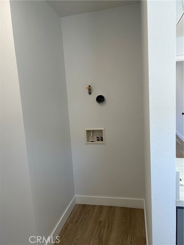 2033 W Burnett Street, Long Beach, CA 90810