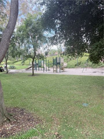 25052 Calle Arenal, Lake Forest, CA 92630