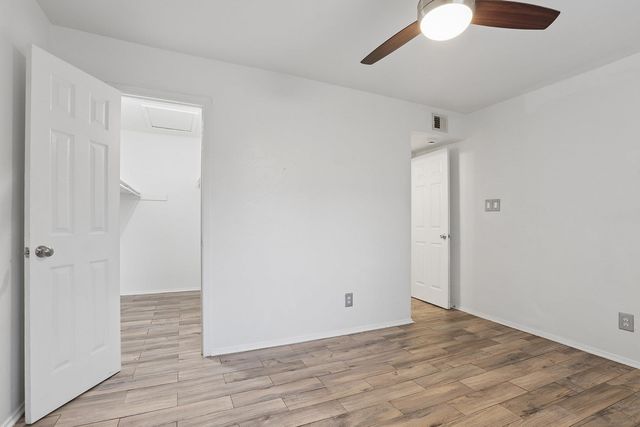 6803 Woodhue DR B, Austin, TX 78745