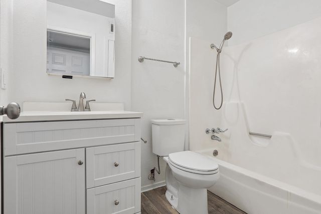 6803 Woodhue DR B, Austin, TX 78745