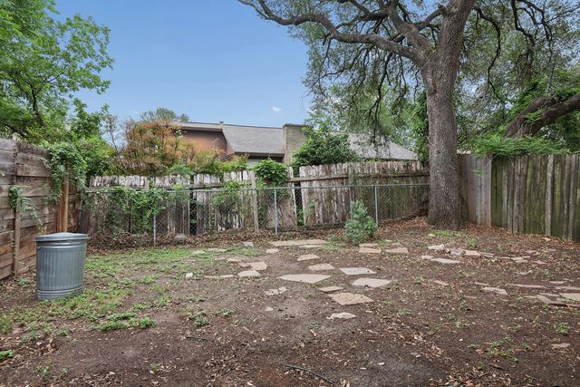 6803 Woodhue DR B, Austin, TX 78745