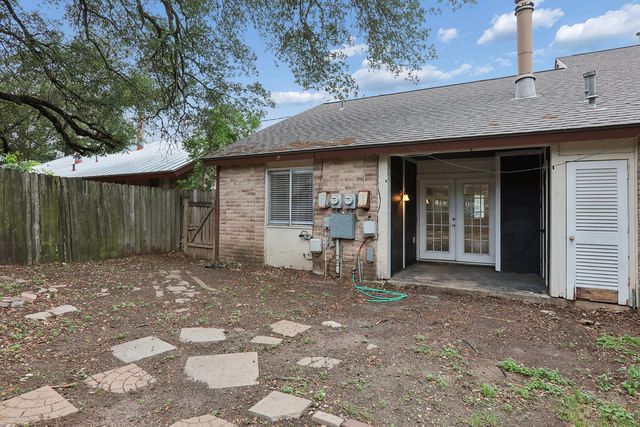 6803 Woodhue DR B, Austin, TX 78745
