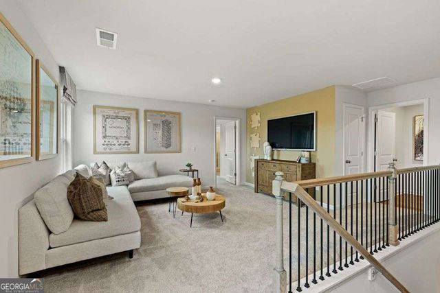 731 Point Place Drive, Loganville, GA 30052