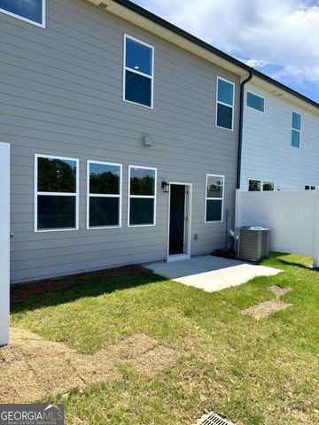 731 Point Place Drive, Loganville, GA 30052