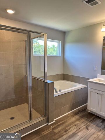 731 Point Place Drive, Loganville, GA 30052