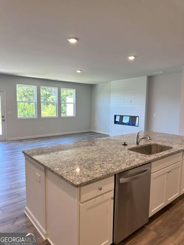 731 Point Place Drive, Loganville, GA 30052