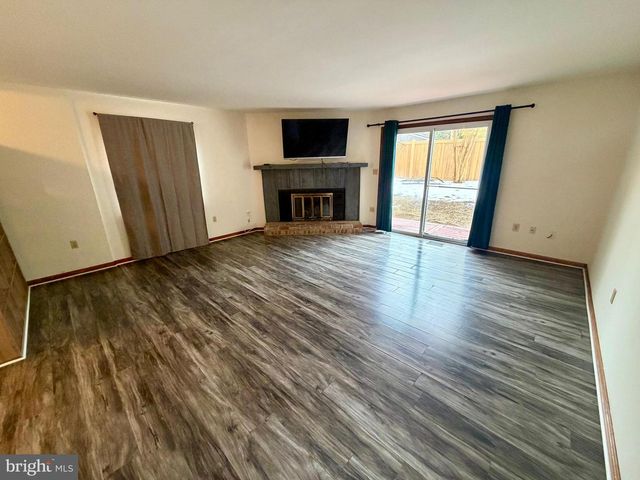 719 LINDA DR, Baltimore, MD 21228