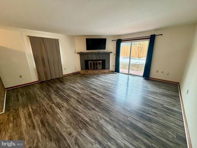 719 LINDA DR, Baltimore, MD 21228