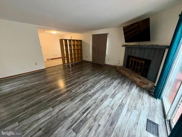 719 LINDA DR, Baltimore, MD 21228