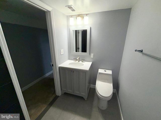 719 LINDA DR, Baltimore, MD 21228