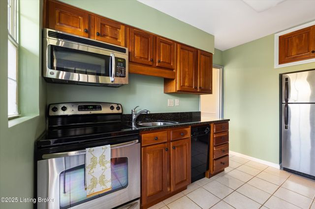 114 Crescent Ave APT D1, Louisville, KY 40206