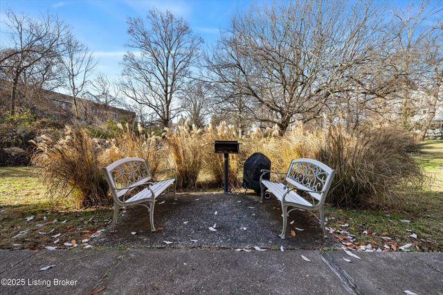 114 Crescent Ave APT D1, Louisville, KY 40206