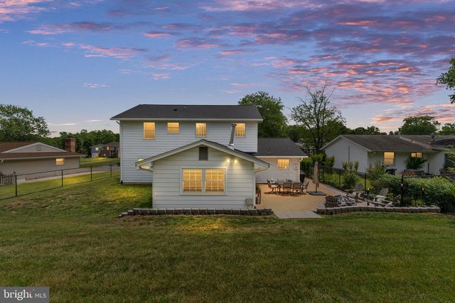 1009 S IRONWOOD RD, Sterling, VA 20164