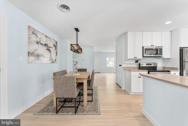 1009 S IRONWOOD RD, Sterling, VA 20164