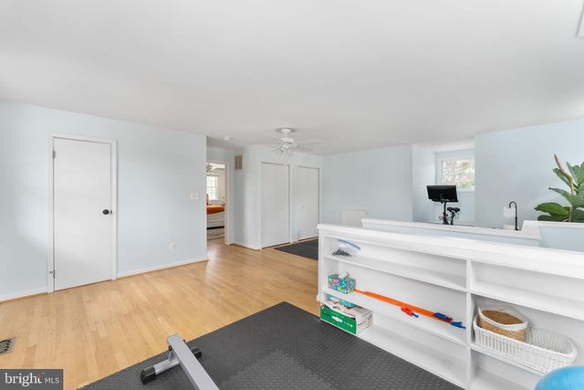 1009 S IRONWOOD RD, Sterling, VA 20164