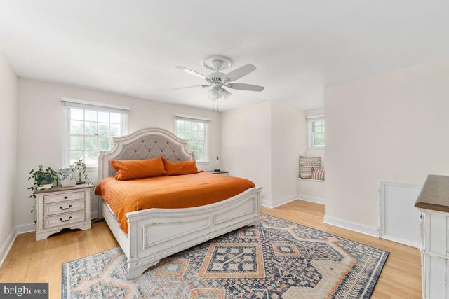 1009 S IRONWOOD RD, Sterling, VA 20164
