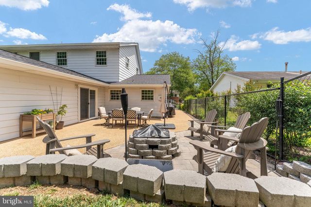 1009 S IRONWOOD RD, Sterling, VA 20164